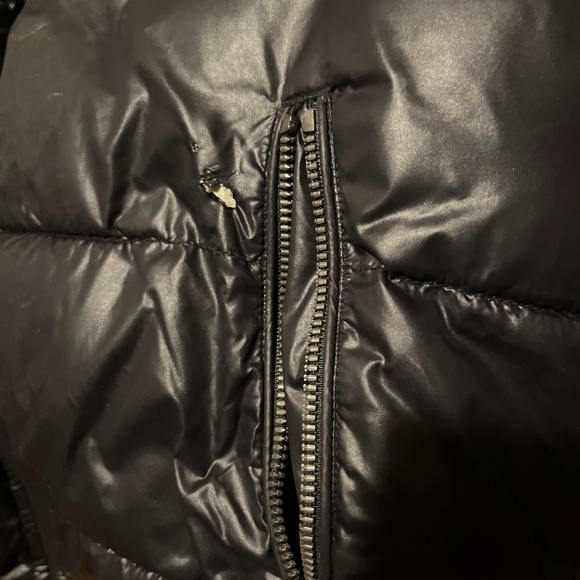 Black Guess Puffer Coat - Picture 6 of 8